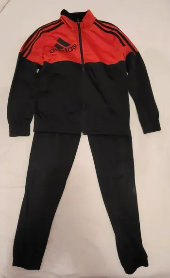 Adidas 11 ans Vêtements de sport / Jogging