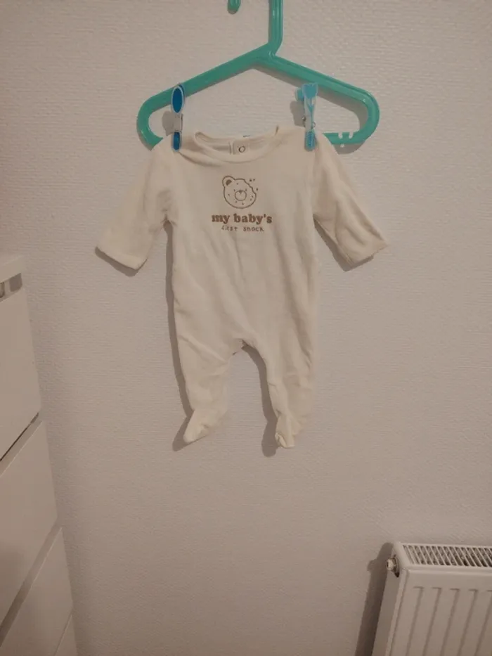 Pyjama ourson. Neuf taille 3 mois