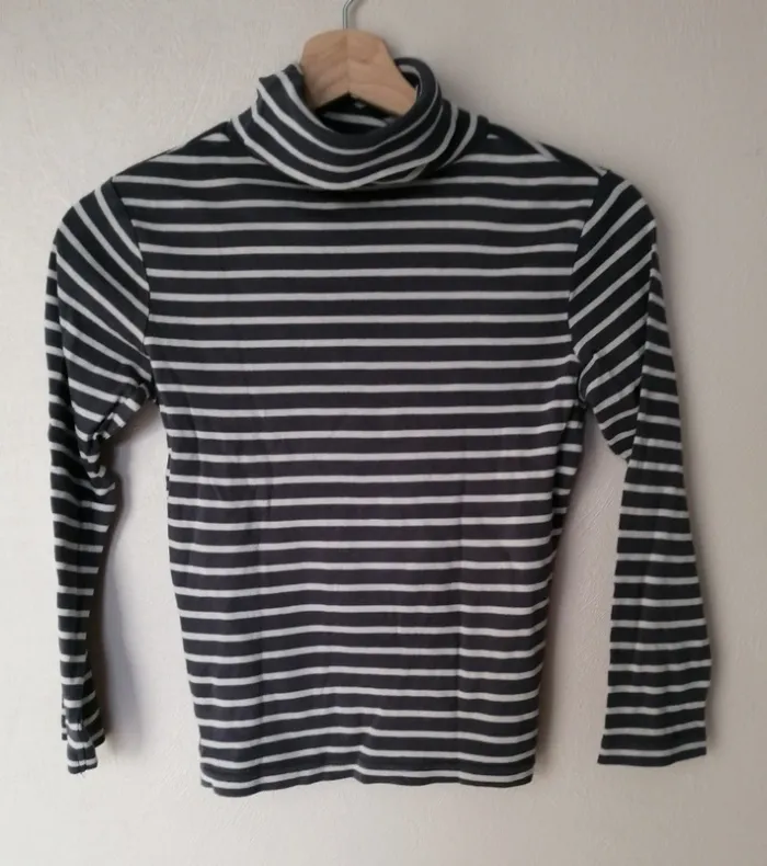 Lot de 2 sous pulls Okaidi et Tape à l'oeil 10 ans