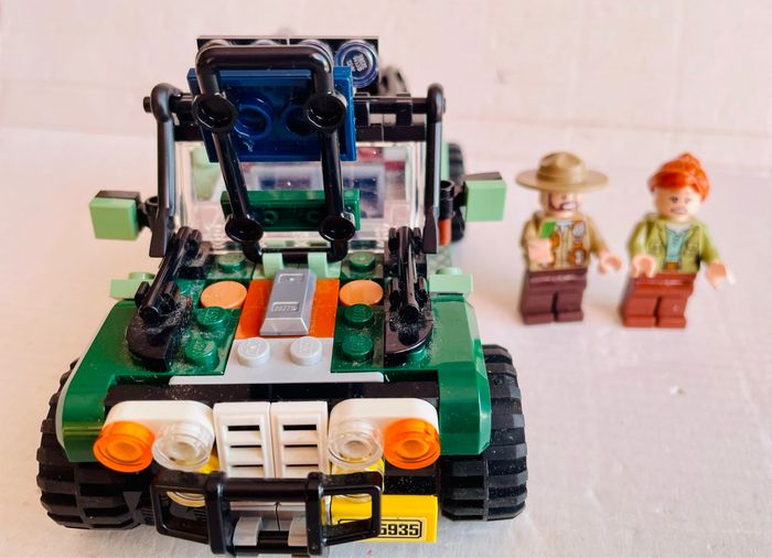 Lego - Jeep set 75935 - baryonix - photo numéro 2