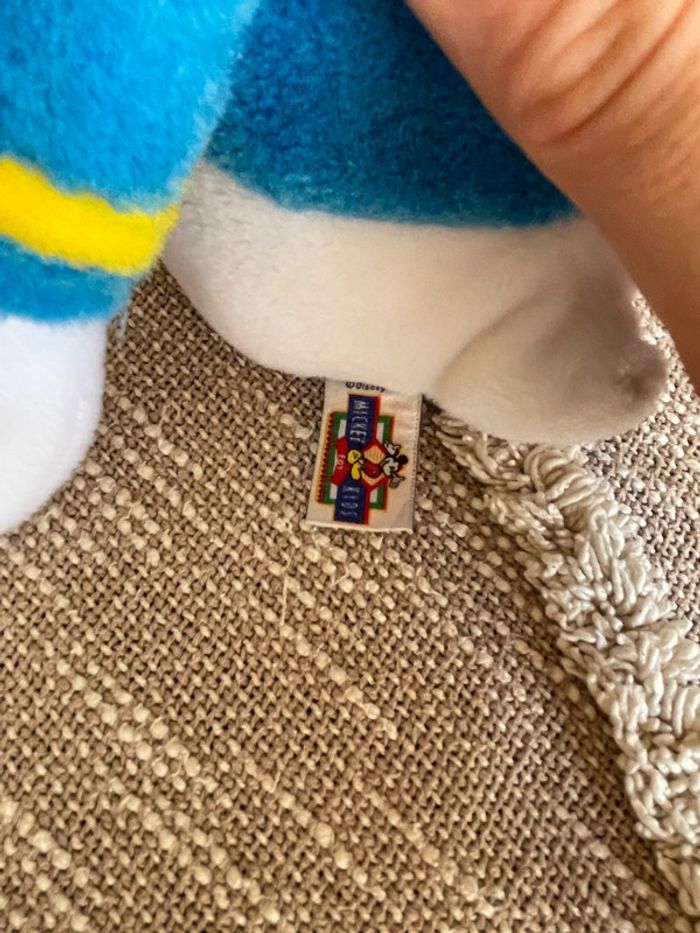 Peluche doudou 32cm Disney Donald bleu jaune et blanc très bon état - photo numéro 4