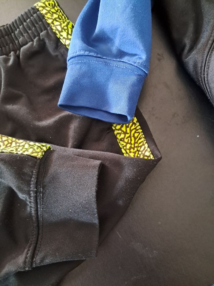 Ensemble de sport jordan taille 4 ans garçon - photo numéro 5