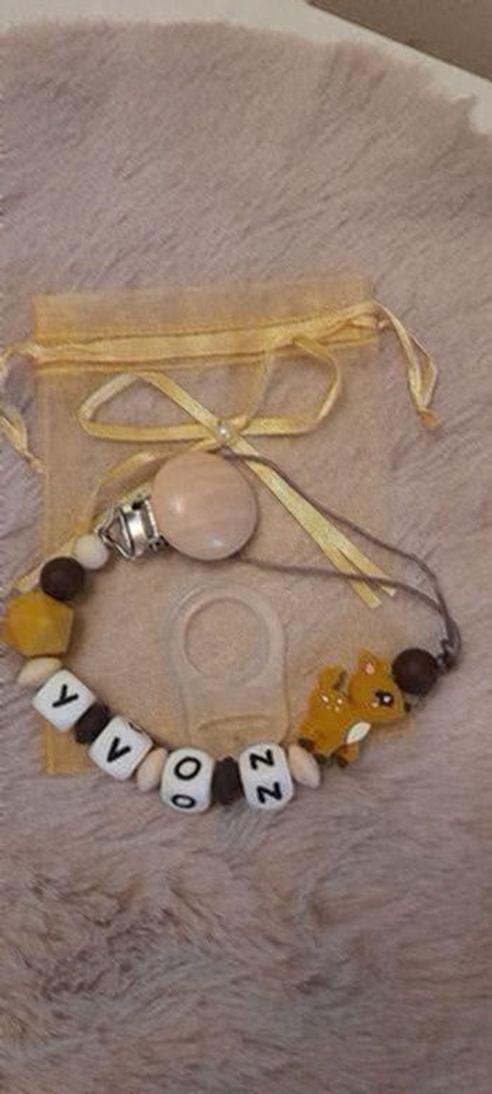 Attache tétine personnalisé avec adaptateur et pochette cadeau - photo numéro 2