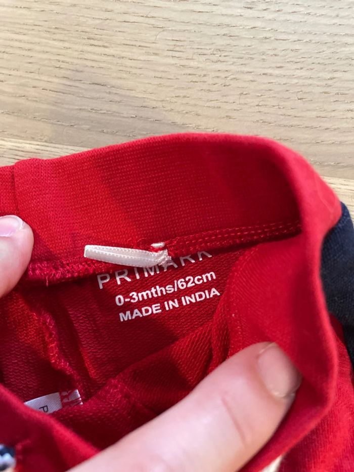 Short rouge primark 0/3 mois - photo numéro 2