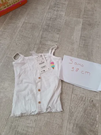 Haut fine bretelle Zara 3 ans 98 cm neuf étiquette