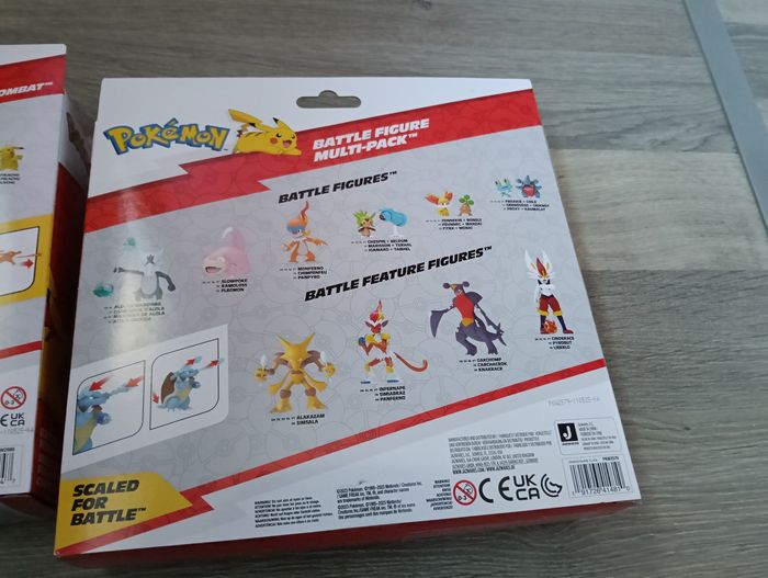 Lot coffrets figurines Pokémon - photo numéro 4