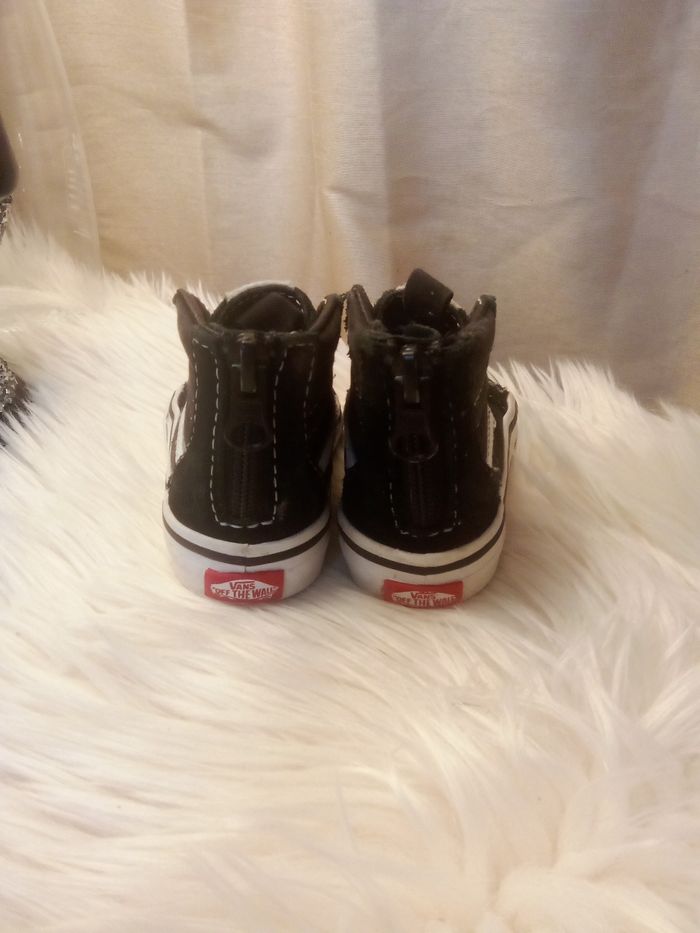 Montante Van's - photo numéro 2