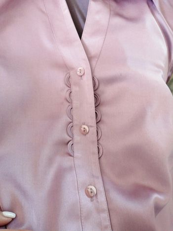Chemise rose satinée