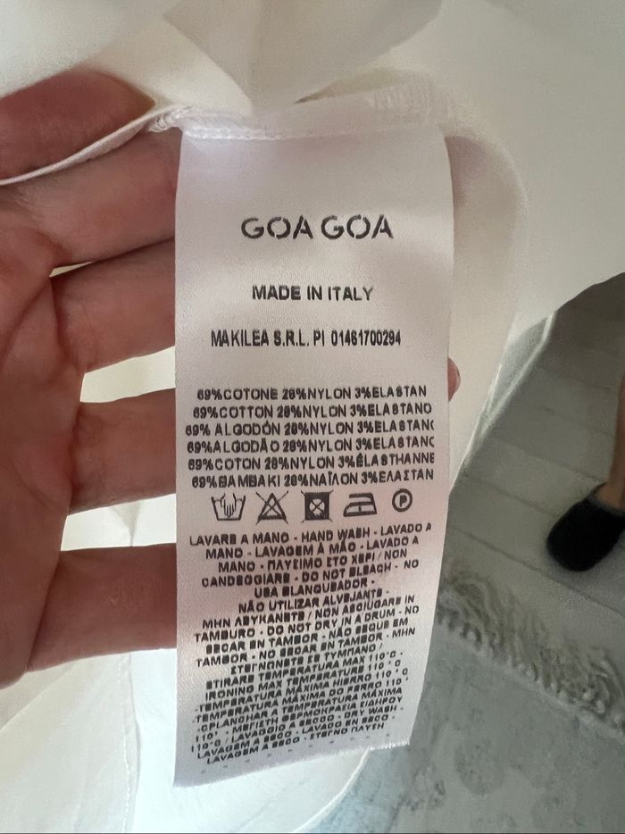 Chemise blanche avec jolis strass sur le col - photo numéro 5