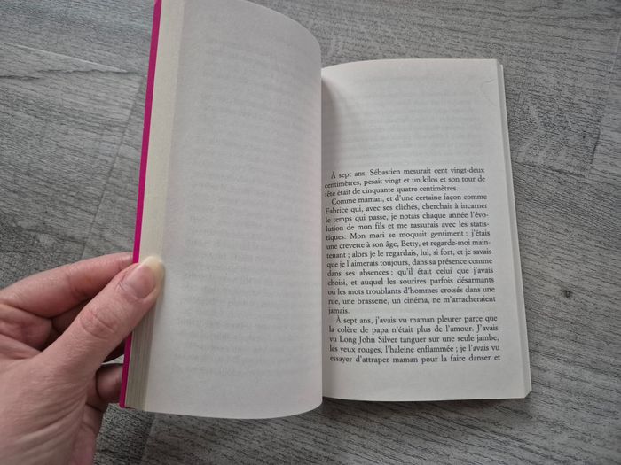 Livre "La femme qui ne vieillissait pas" Grégoire Delacourt - photo numéro 8