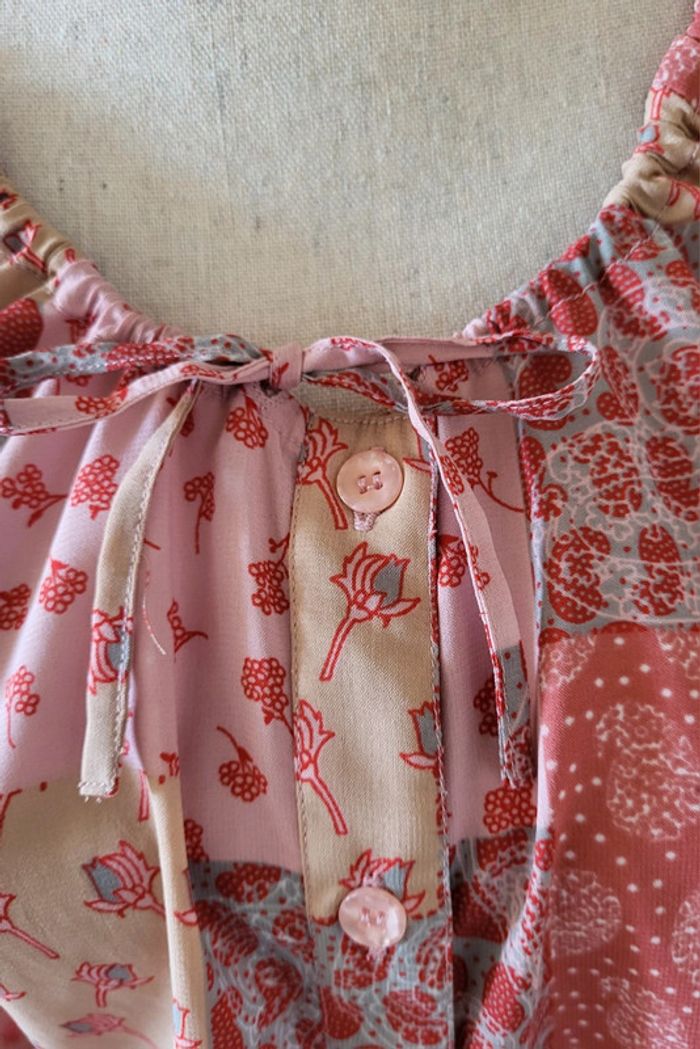 Blouse légère manches longues à motifs rose 3 Suisses Taille 42/44 - photo numéro 4