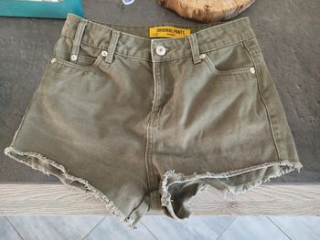 Short court / 32