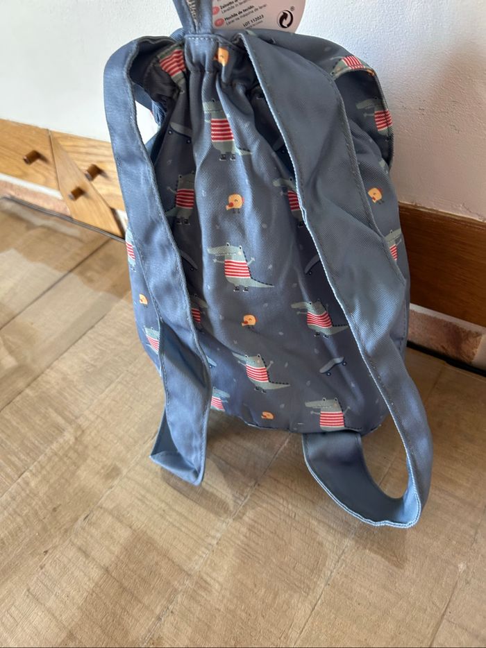 Sac à dos neuf - photo numéro 3
