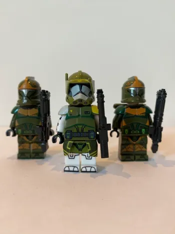 Figurine type lego Commandant et 2 clones de Kashyyks. Star Wars
