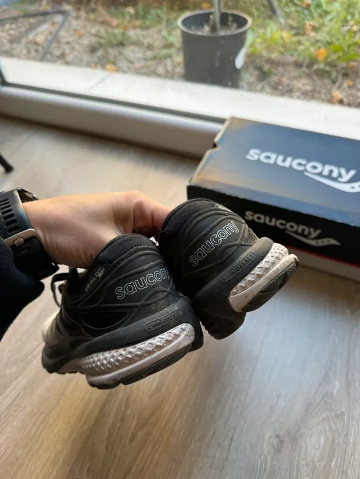 Baskets Saucony Zealot ISO 2 Reflex Blanc Noir - photo numéro 19