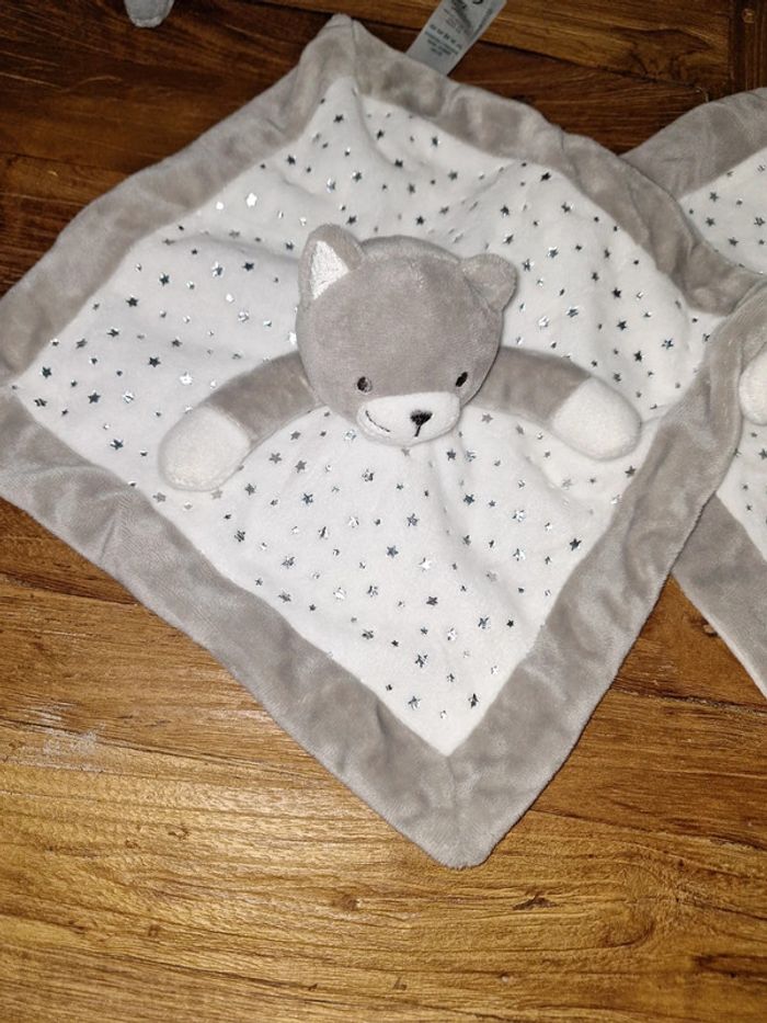 Lot de 2 doudou chat obaïbi gris et blanc étoiles argentées
