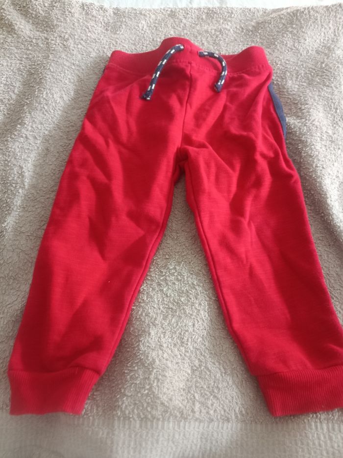 Pantalon rouge