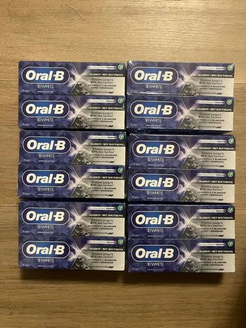Dentifrice Oral B 3D White Charbon (12 tubes)