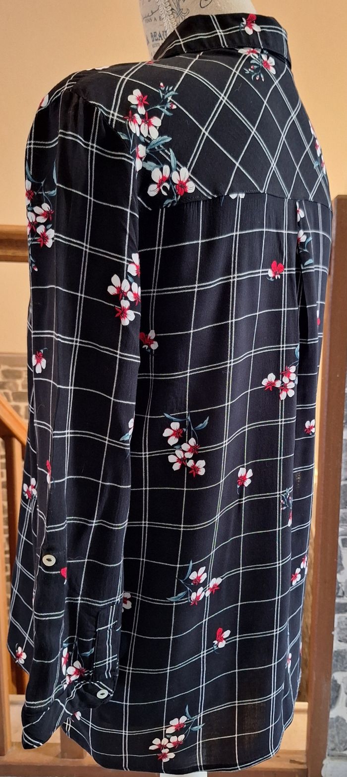Chemise fluide noire imprimée de carreaux et de fleurs - photo numéro 3