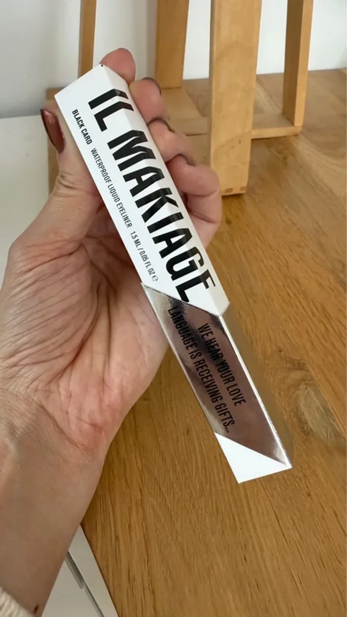 Eyeliner waterproof Il Makiage - photo numéro 2