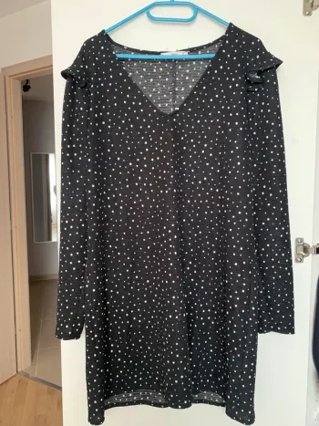 Petite robe noire Mango (noir), M / 38 / 10 💜