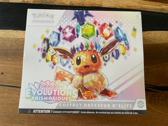 ETB (Coffret Dresseur d'Elite Pokémon)- EV8.5 Evolutions Prismatiques FR