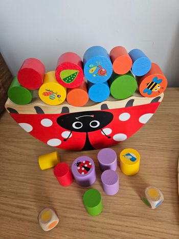 Jeu d'équilibre balancier coccinelle