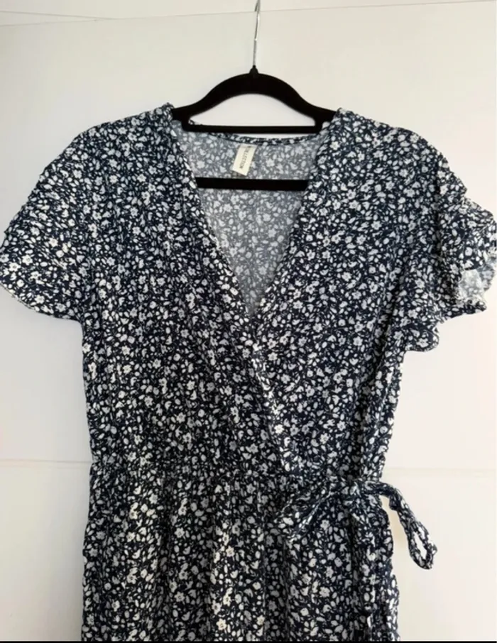 Combinaison bleu à fleurs taille S ou 36 - photo numéro 2