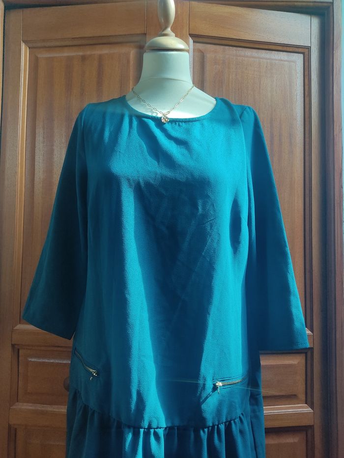 Robe mi-longue 42 XL bleu canard fermeture doré Neuve avec étiquette - photo numéro 2