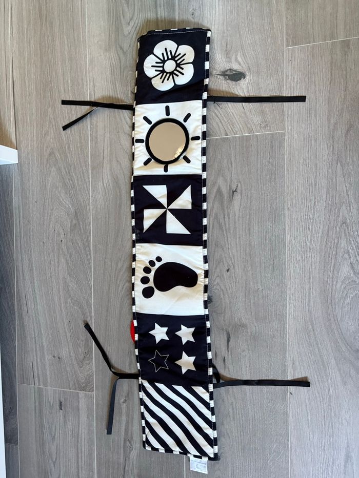 Livre d éveil noir et blanc - photo numéro 2