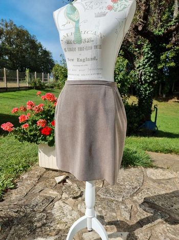 1.2.3 Jupe marron doublée * taille 42 *