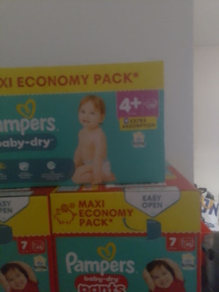 Couches Pampers pants et normal de taille 2 à8