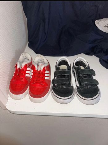 2 paires de chaussures