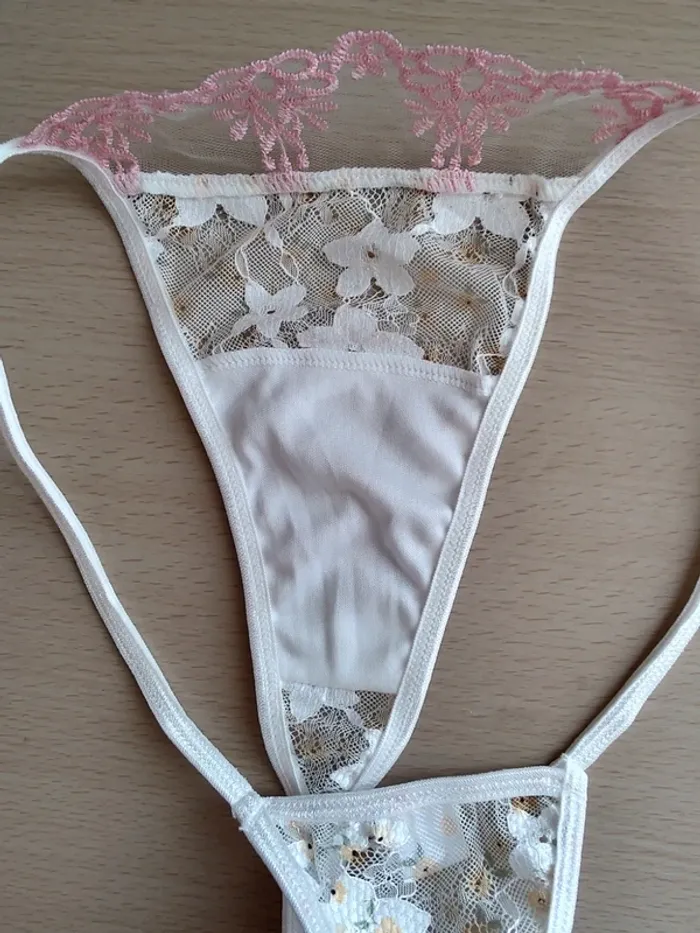 Ensemble soutien-gorge + string - photo numéro 8