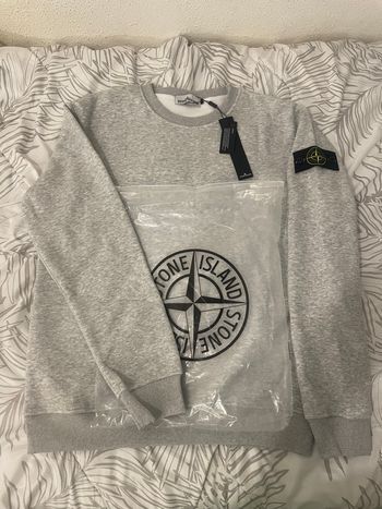 Pull stone gris 