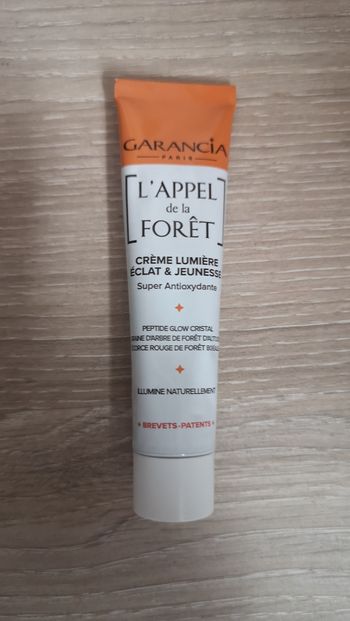 Crème lumière éclat et jeunesse L'appel de la forêt Garancia