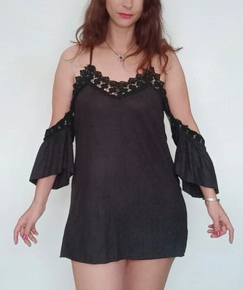Mini robe daim noir épaules nues taille 38
