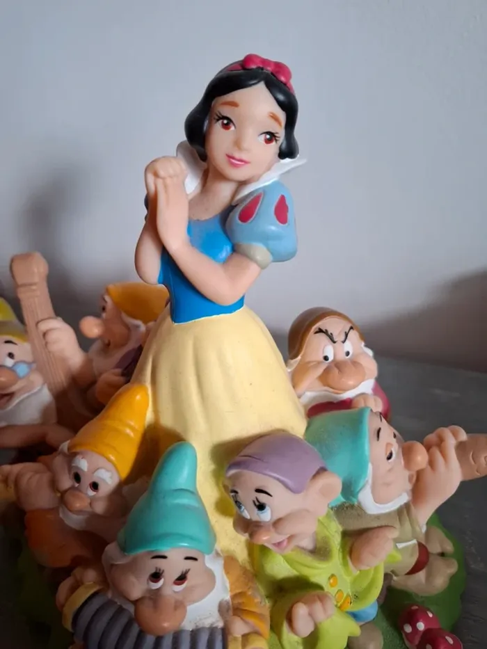 Figurine tirelire bullyland vintage disney princesses blanche neige - photo numéro 2