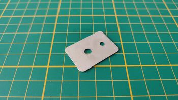 Plaque ressort charnière portière droite 88E n°88 Porsche 911 Carrera RS 2.7 1/8 Altaya #B37