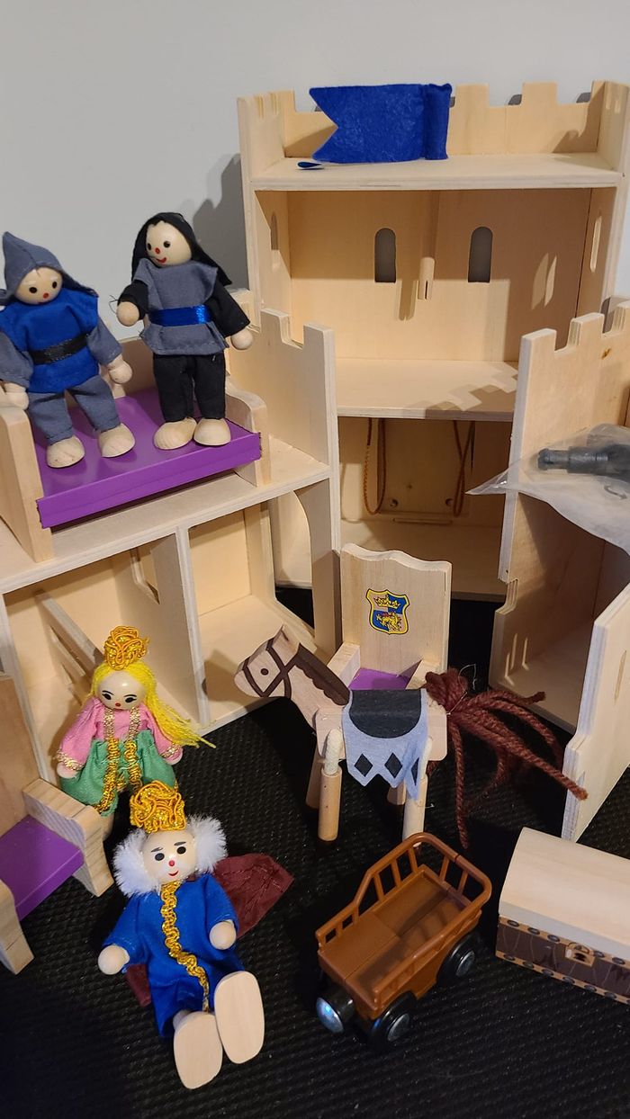 château fort playtive junior avec personnages - photo numéro 2