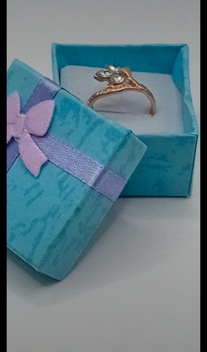 Bague Fleur Titane et Zircons Taille 58 neuve - photo numéro 2