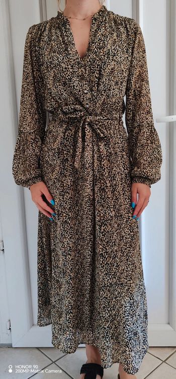 Robe Elora
