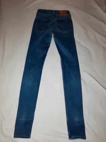 Jean levi's 710 super skinny