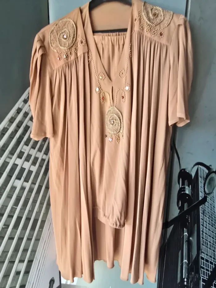 Ensemble 3 pièces femme – Jupe, haut & gilet perlé – Taille 42/44 - photo numéro 2