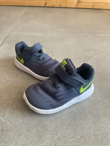 Chaussures / Baskets Nike T.21
