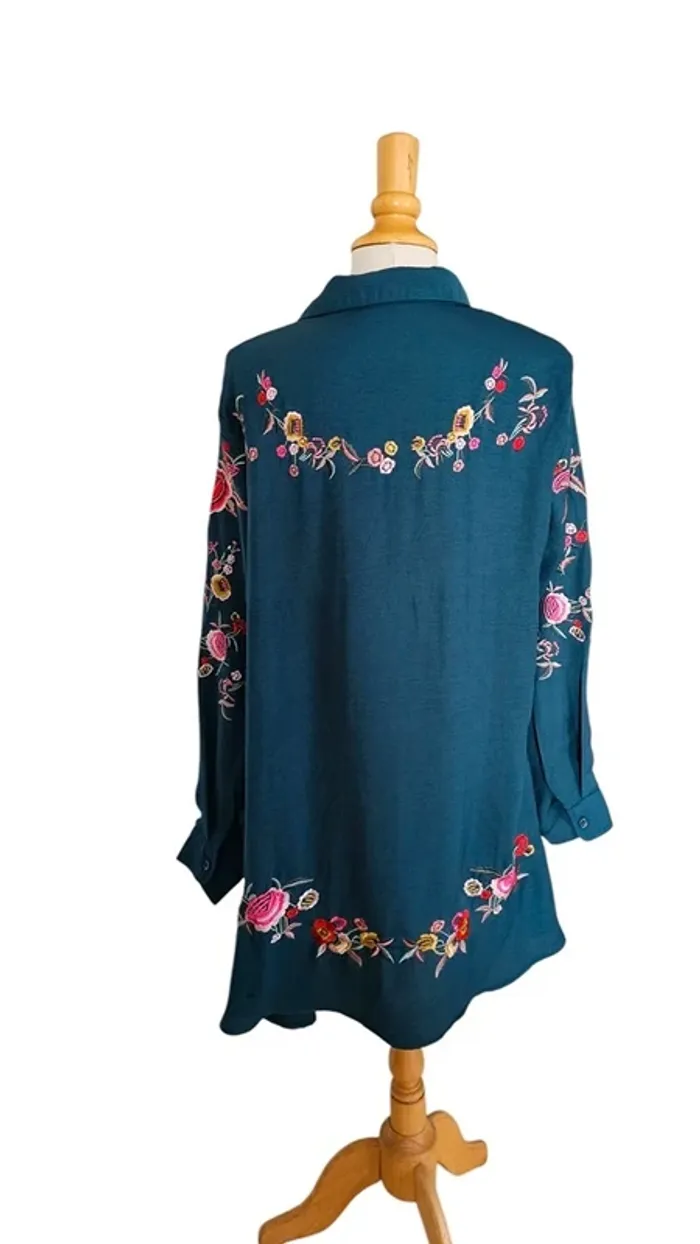 Autre haut et t-shirt Jubylee – S – Bleu – État : Excellent - photo numéro 3