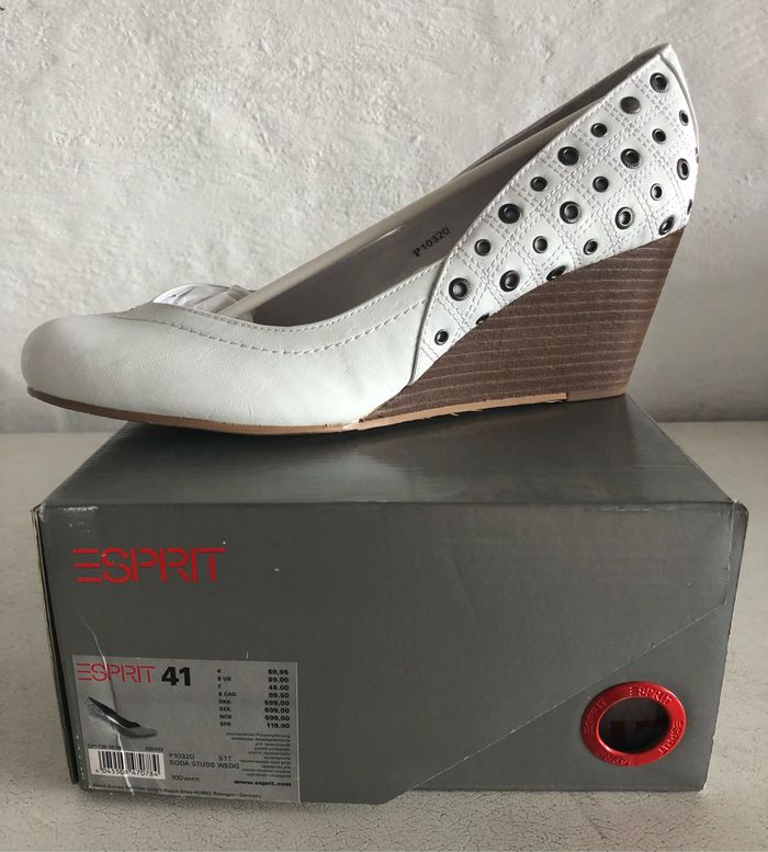 Esprit - une paire de chaussures compensées blanches - 41