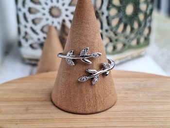 Bague ouverte Argentée en forme de feuilles avec strass en acier inoxydable – Bague de fiançailles