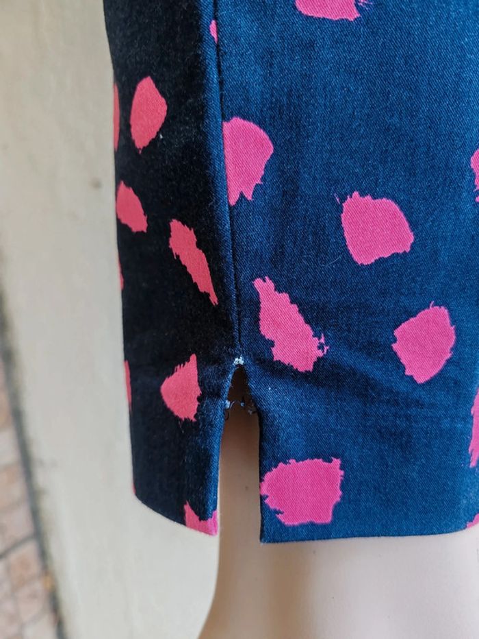 Pantacourt H&M taille basse bleu marine et rose coupe skinny - photo numéro 3