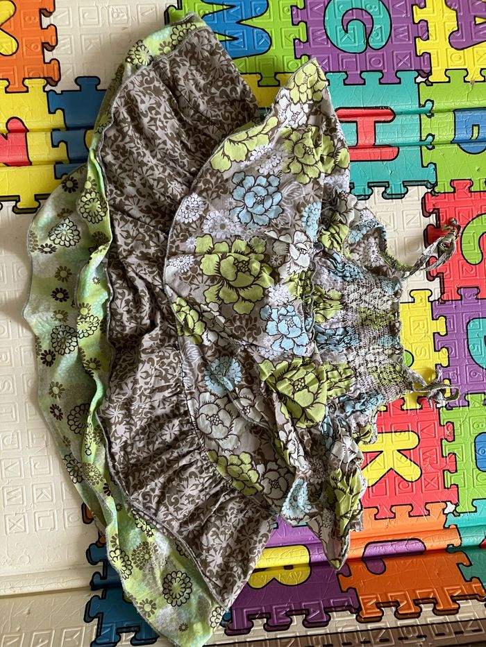 Vend robe taille 23 mois